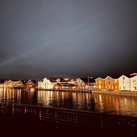 Finnholmen Brygge Henningsvaer Exterior photo