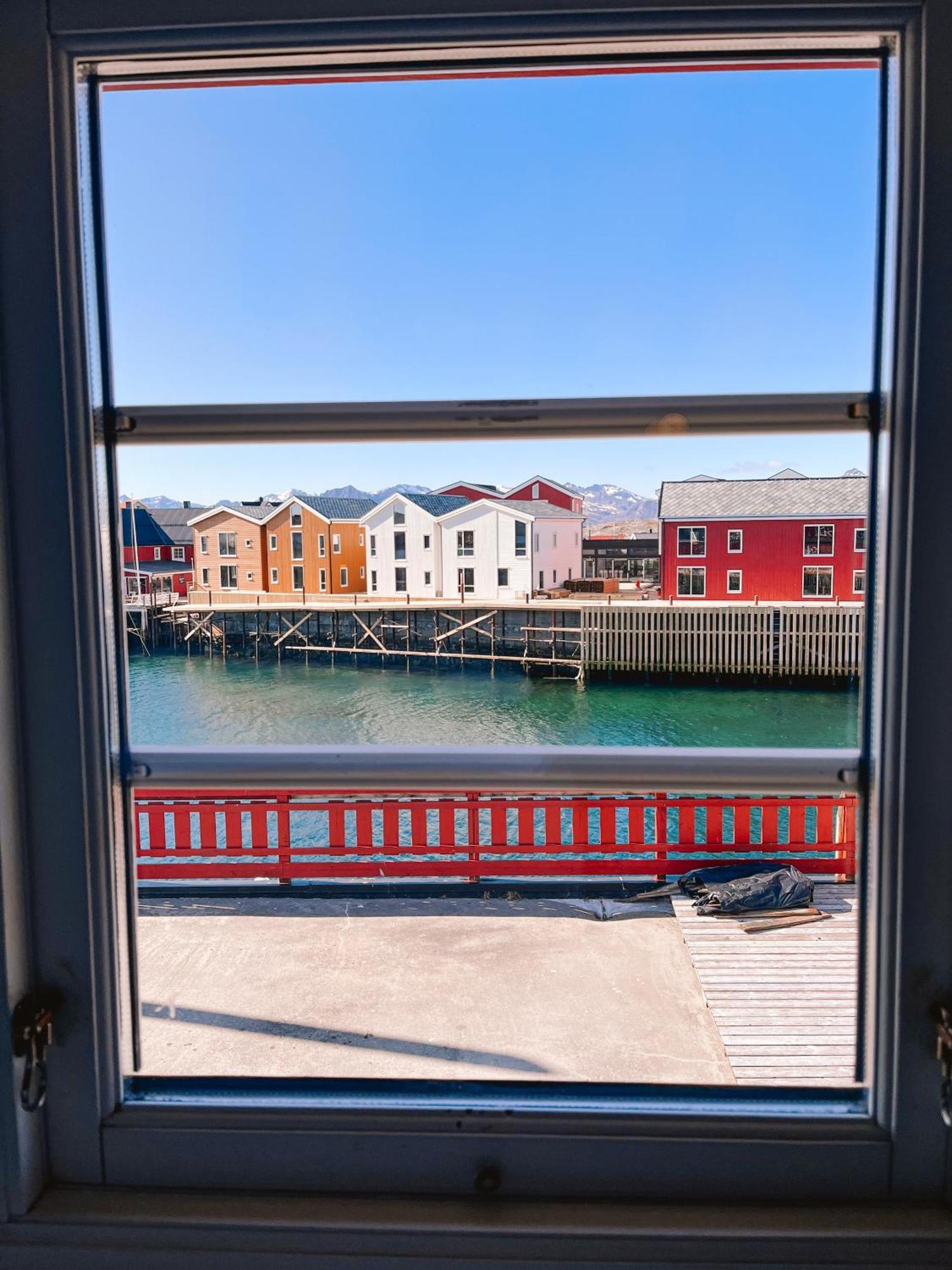 Finnholmen Brygge Henningsvaer Exterior photo